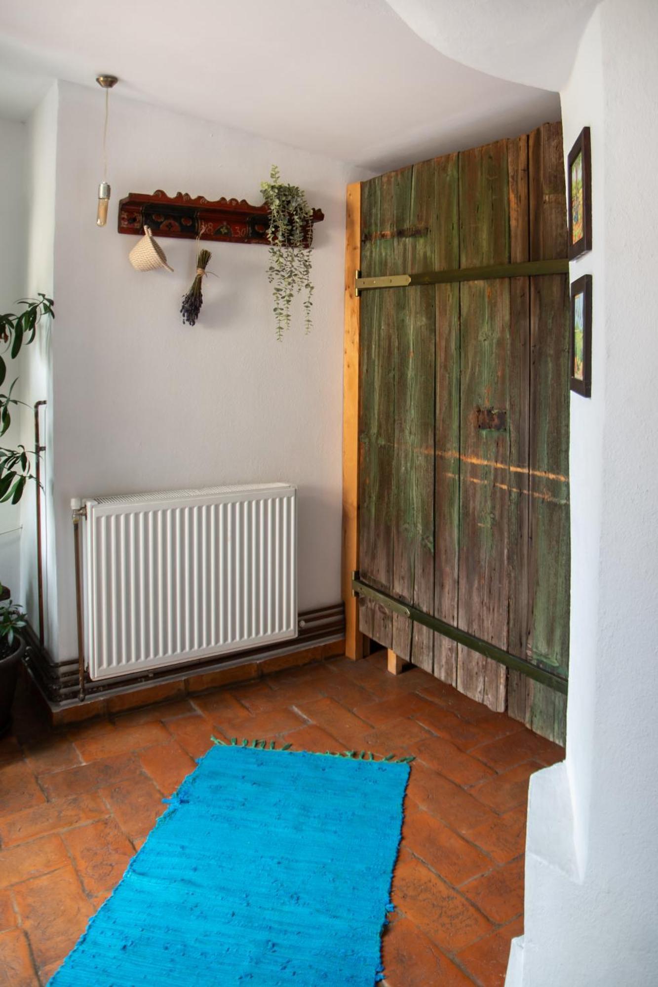 Bike House - 250-Year-Old Restored House In A Quiet Area Brașov Exterior foto